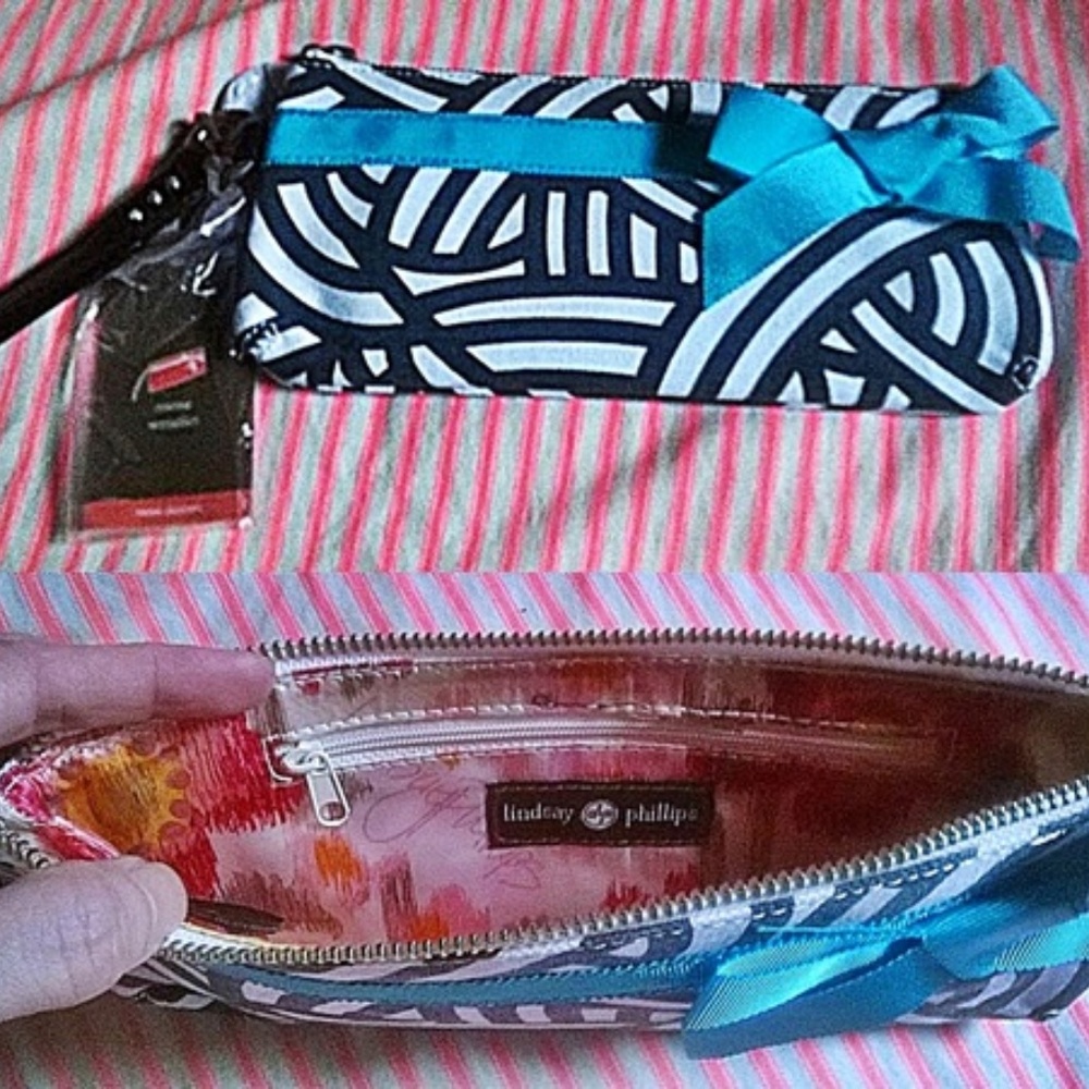 NWOT Lindsay Phillips Wrislet/Clutch